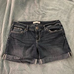 No boundaries shorts